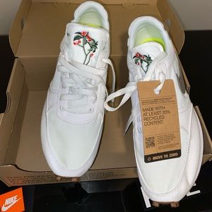 COPY - Nike shoes Brand new in box Daybreaks!